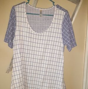 Lularoe top